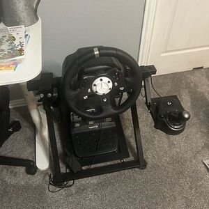 Xbox / PC gaming steering wheel Sim.